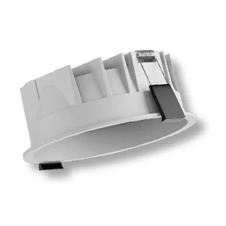 Polo recessed downlight with a white multi-facet reflector
